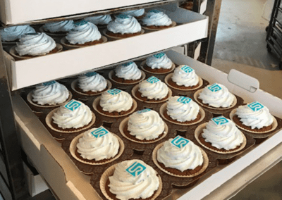 Cupcakes leveret til Universal Robots